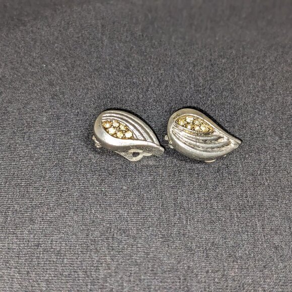 Clip-on Vintage Silver Earrings Set - Picture 3 of 12